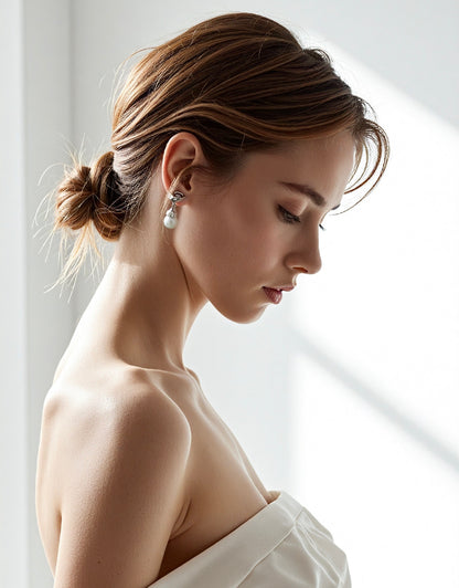 Geometric Pearl Earrings - Modern Elegance