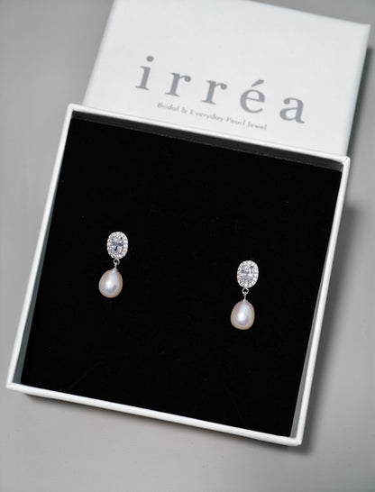 Ethereal Oval Pearls Drops