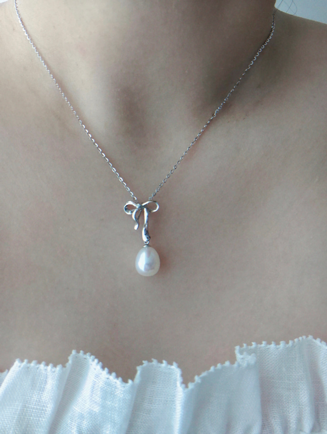 Ribbon Pearl Drop Necklace