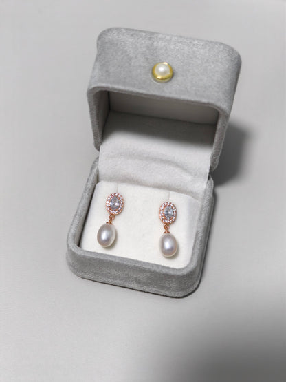Ethereal Oval Pearls Drops