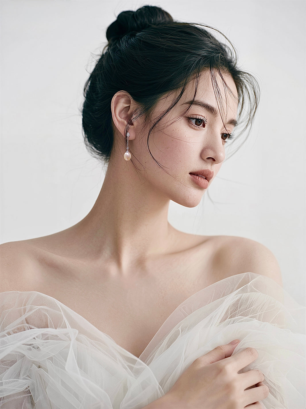 Clara Pearl Earrings