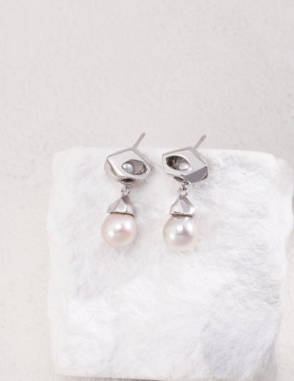 Geometric Pearl Earrings - Modern Elegance