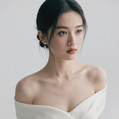 Geometric Pearl Earrings - Modern Elegance