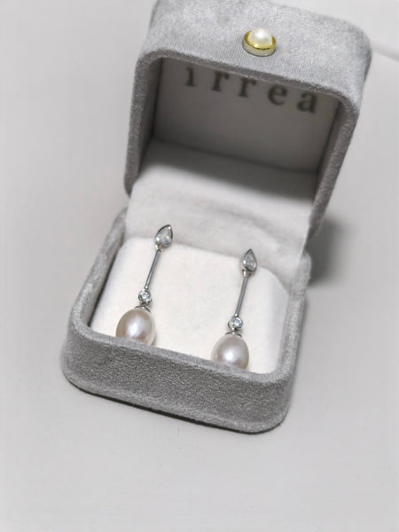 Clara Pearl Earrings