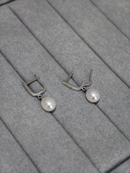 Minimalist Glow Pearl Hoop Earrings