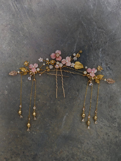 Enchanted Step-Shake Hair Pins
