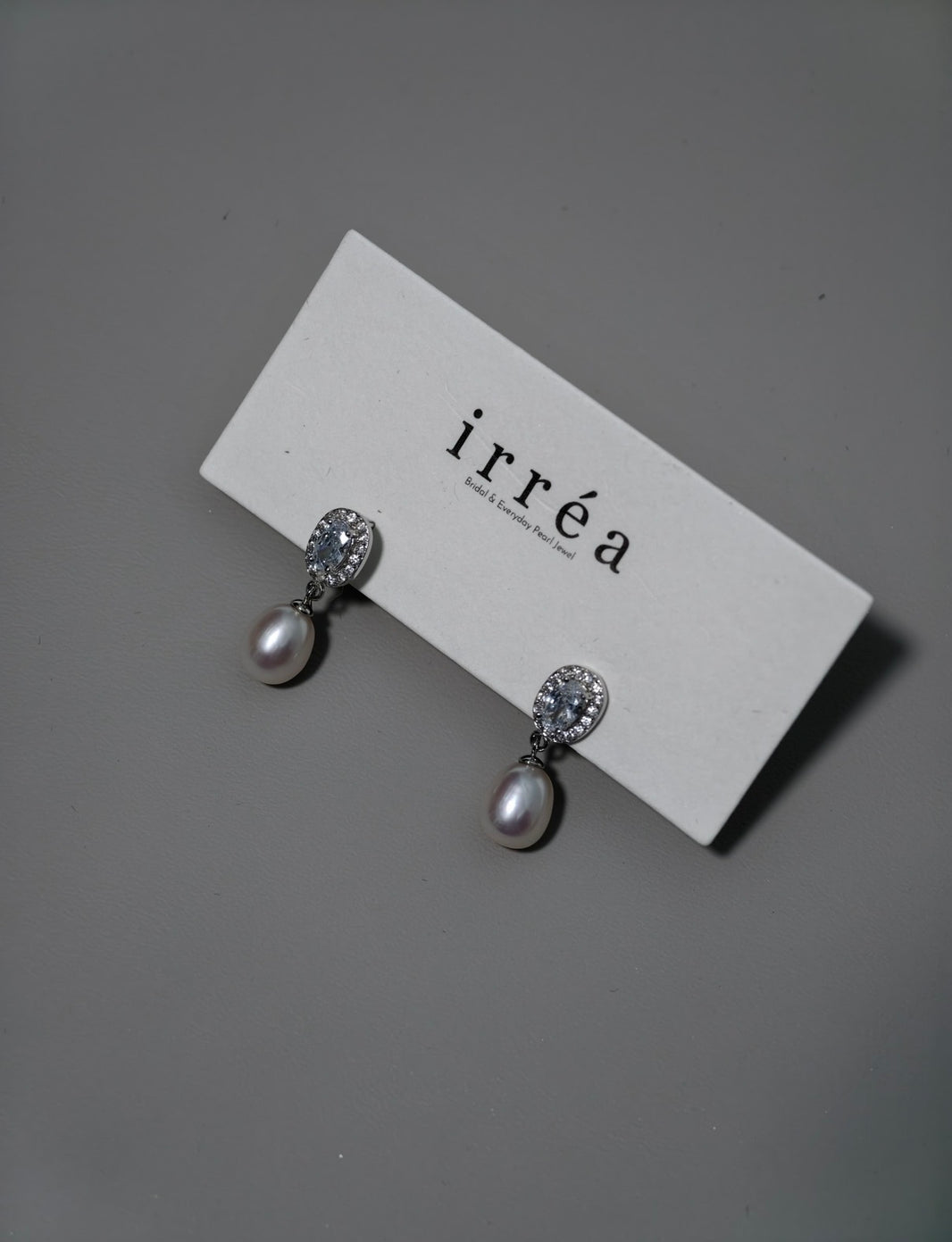 Ethereal Oval Pearls Drops