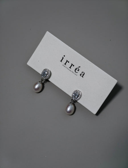Ethereal Oval Pearls Drops