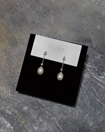 Clara Pearl Earrings