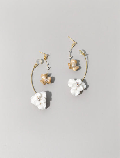 Nivia- Two ways to wear