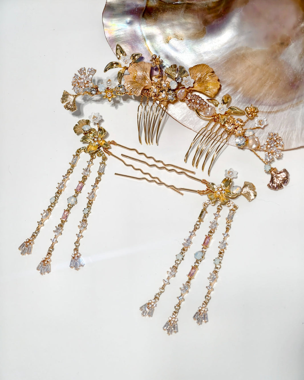 Luminous Step-Shake Hair Pins