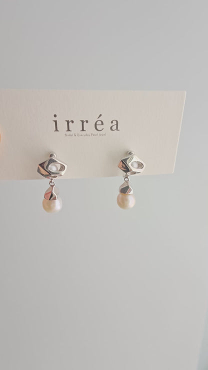 Geometric Pearl Earrings - Modern Elegance